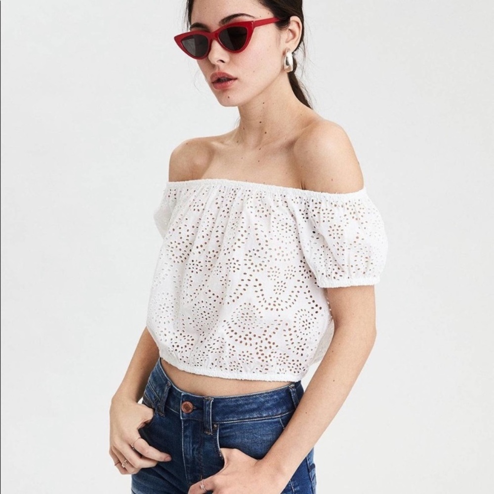 American Eagle XXL white eyelet bubble crop top
